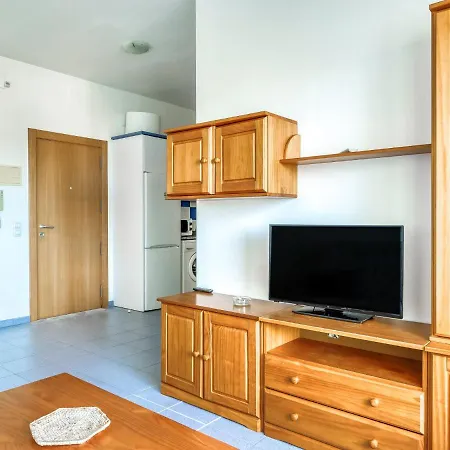 Villa Quaint In *