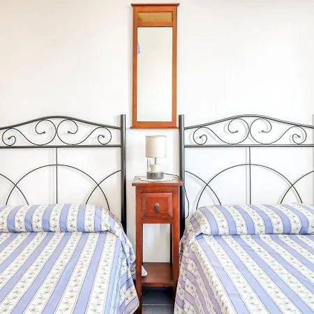 Villa Quaint In *